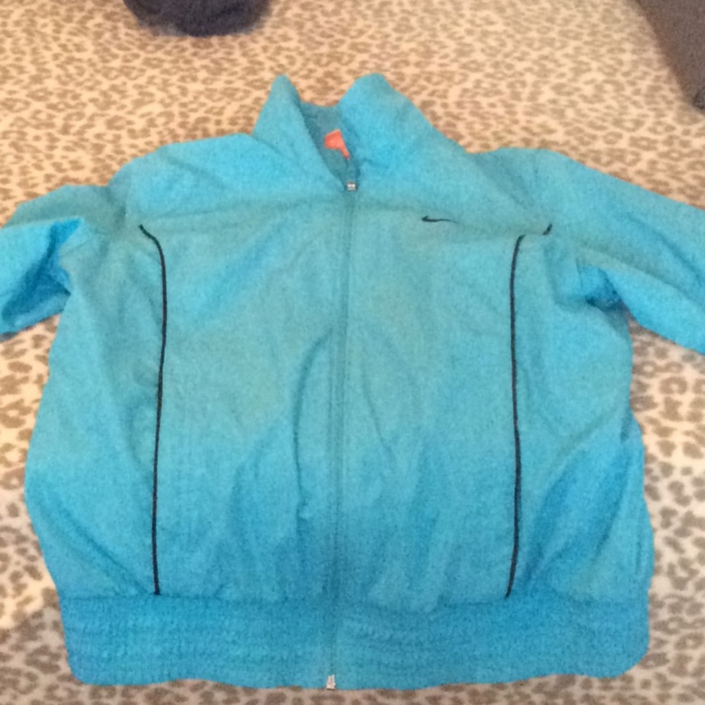 Nike wind breaker